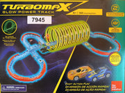 Turbomax Glow Power Track – pista de carreras que brilla en la oscuridad con 2 autos RC | +6 años