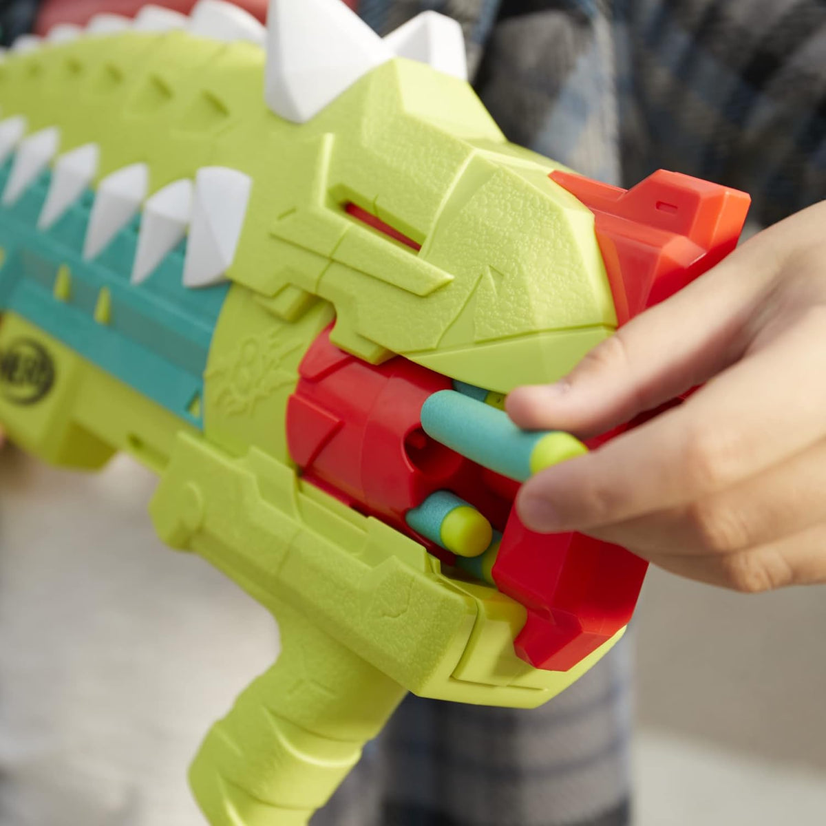 Nerf DinoSquad Armorstrike – juguete de espuma con diseño de dinosaurio | +8 años