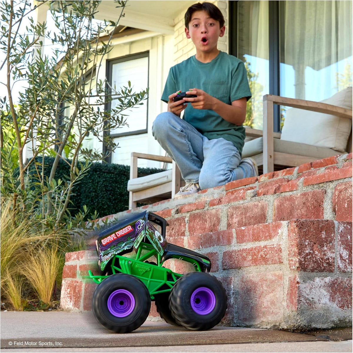 Monster Jam Grave Digger – camión monstruo a radio control 2.4 GHz | 4+ años