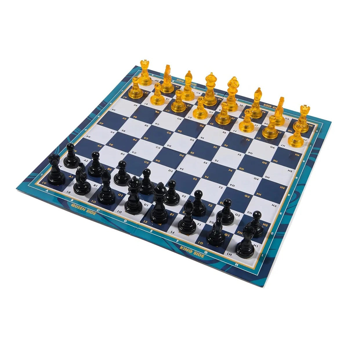 Tablero del Chess Teacher con las piezas negras y ámbar colocadas para empezar la partida
