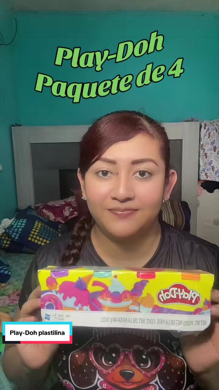 Video de Gaby Yaz mostrando un producto de ClubClap
